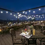 Bradi Gate- 22Land Residence Hotel